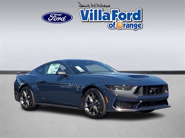 2025 Ford Mustang Dark Horse's photo
