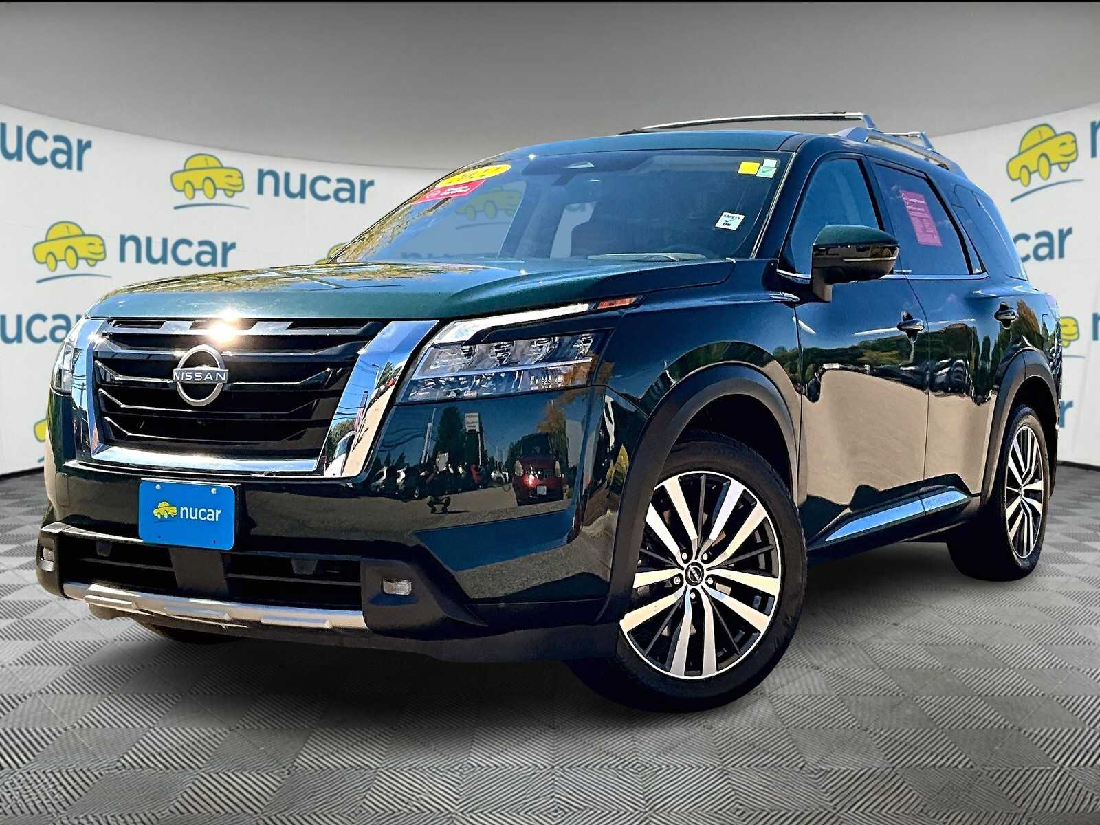2022 Nissan Pathfinder Platinum photo 3