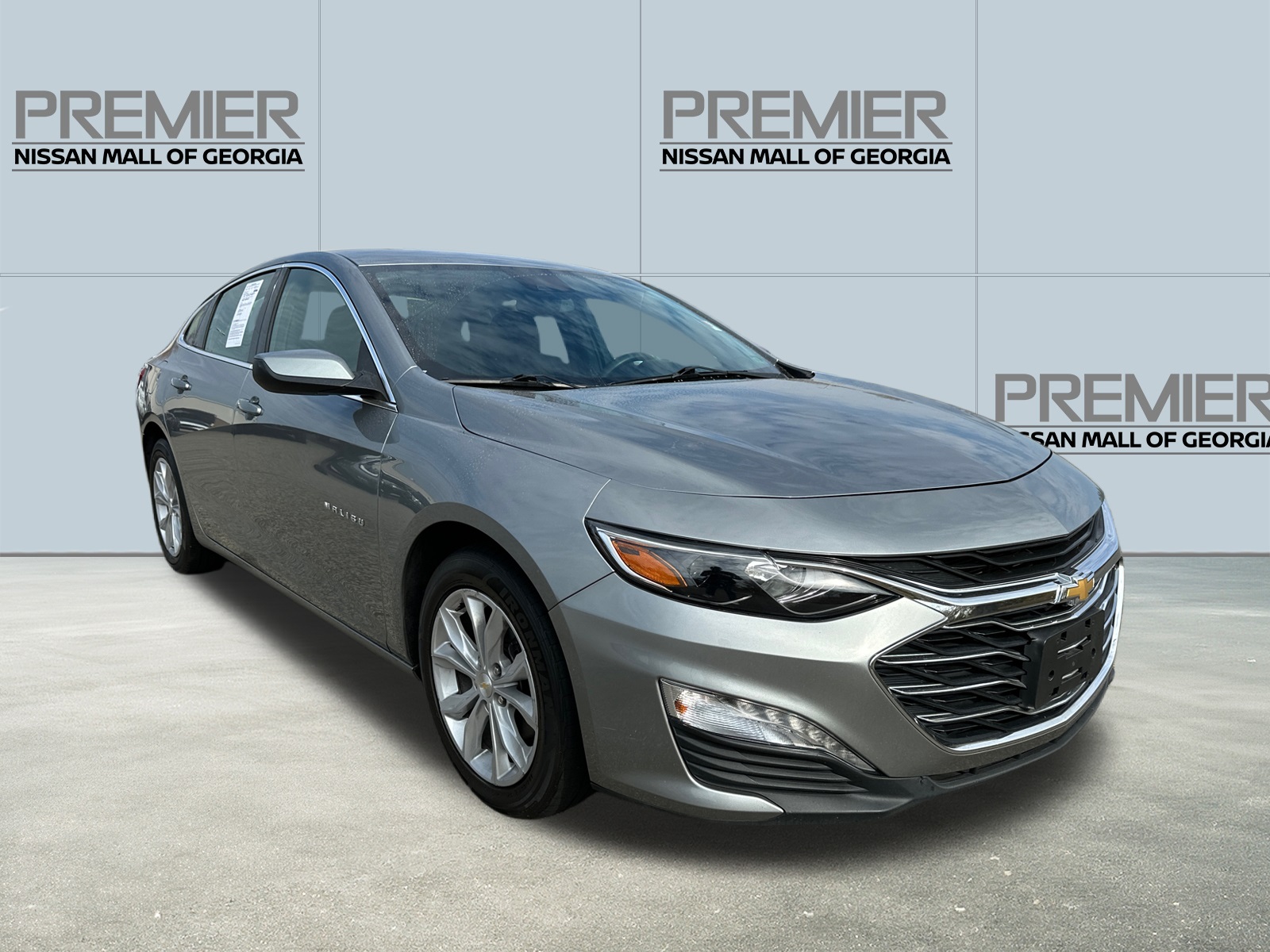 2023 Chevrolet Malibu 1LT photo 2