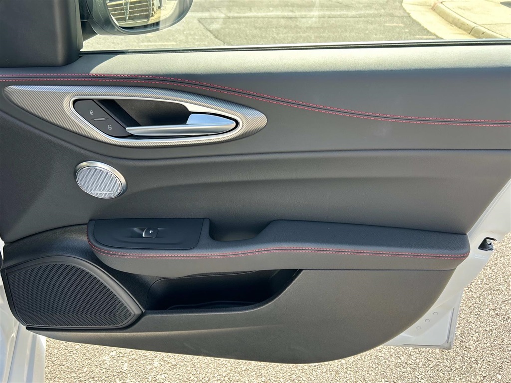 2025 Alfa Romeo Giulia SPRINT photo 13