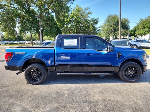 2024 Ford F-150 XLT photo 2