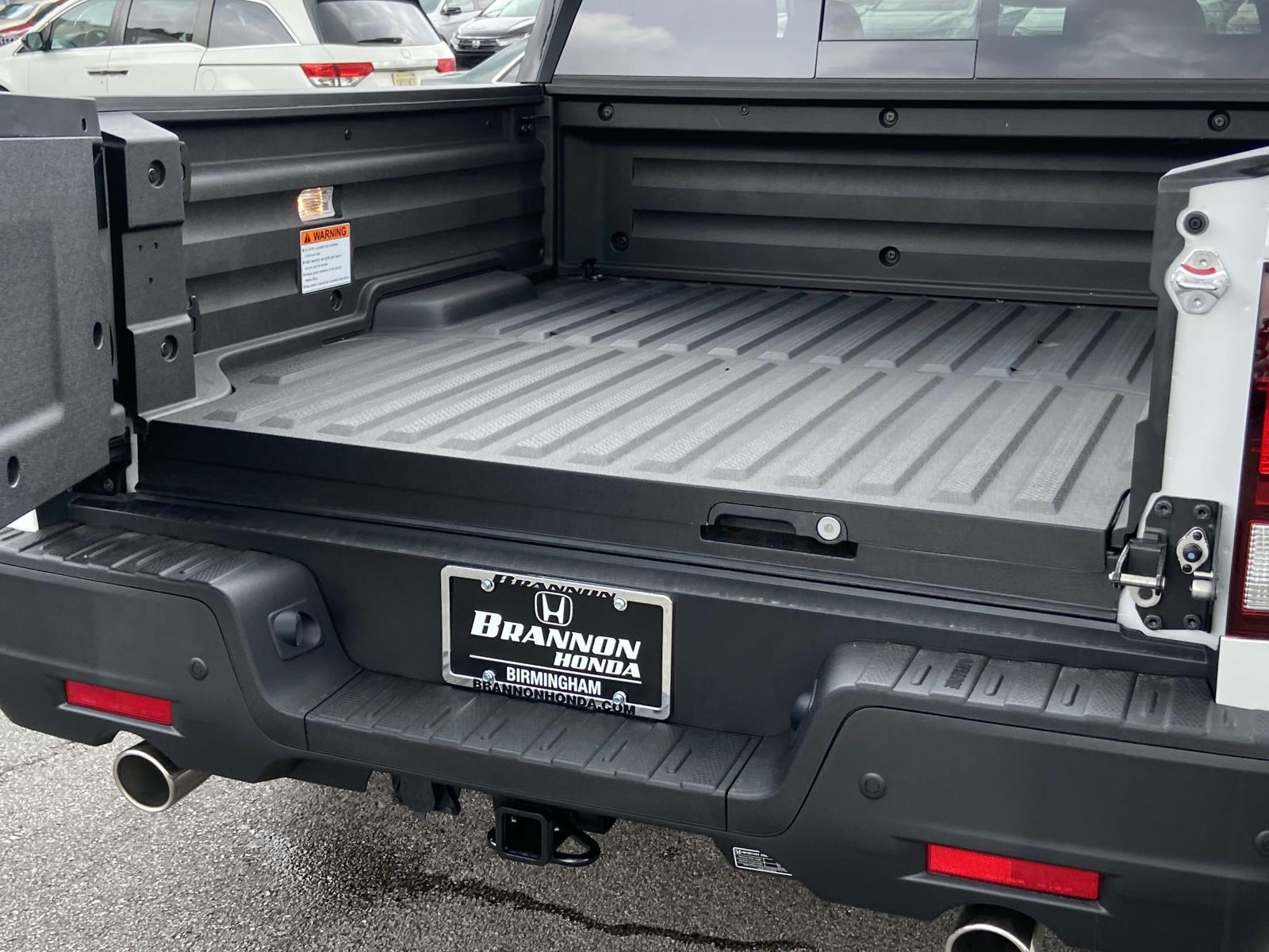 2025 Honda Ridgeline TrailSport photo 3