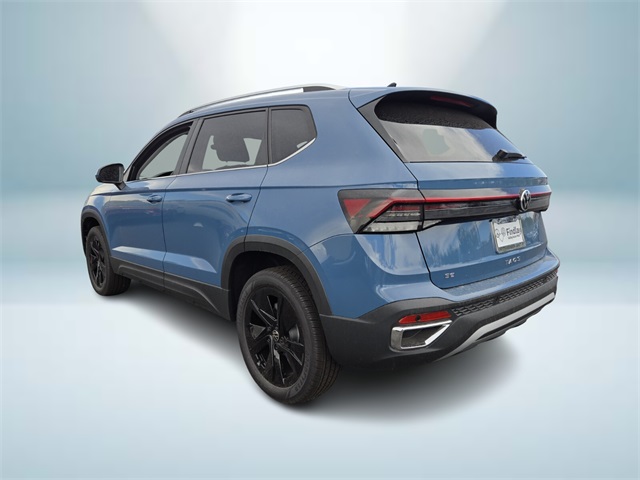 2025 Volkswagen Taos SE photo 2