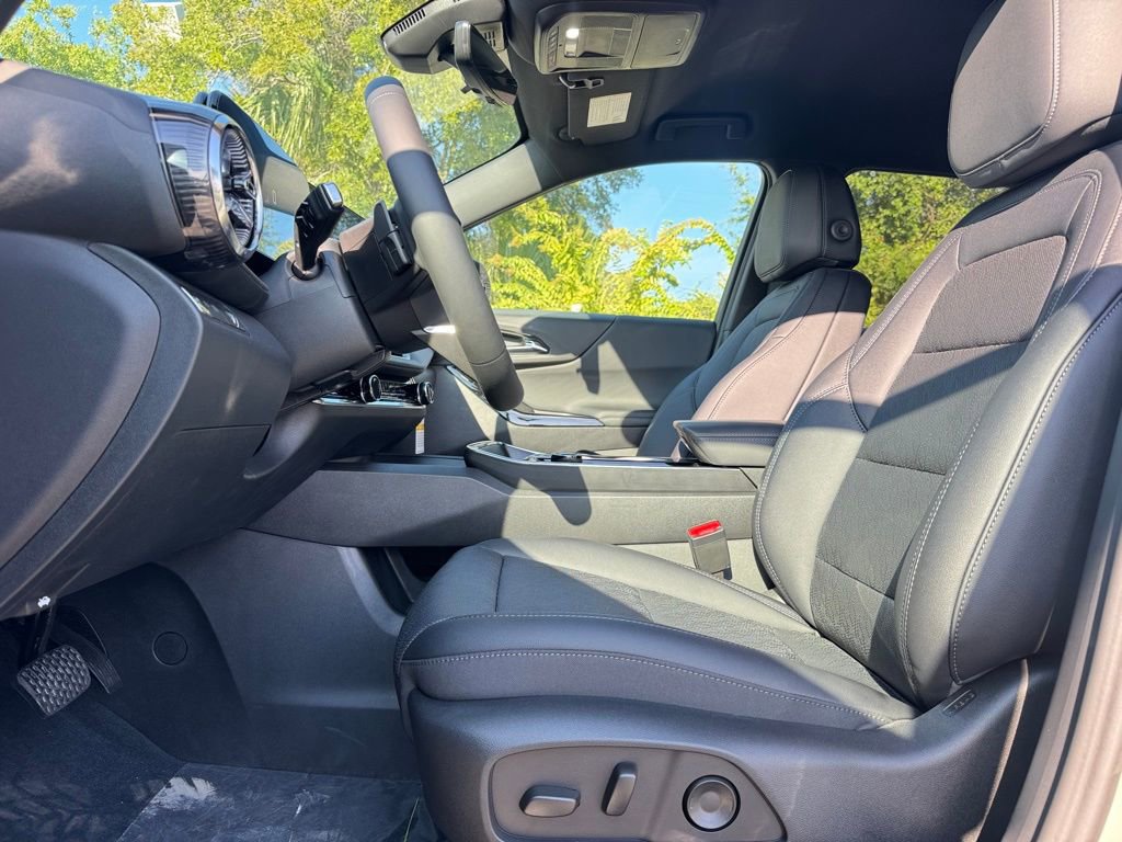 2026 Chevrolet Equinox LT photo 11