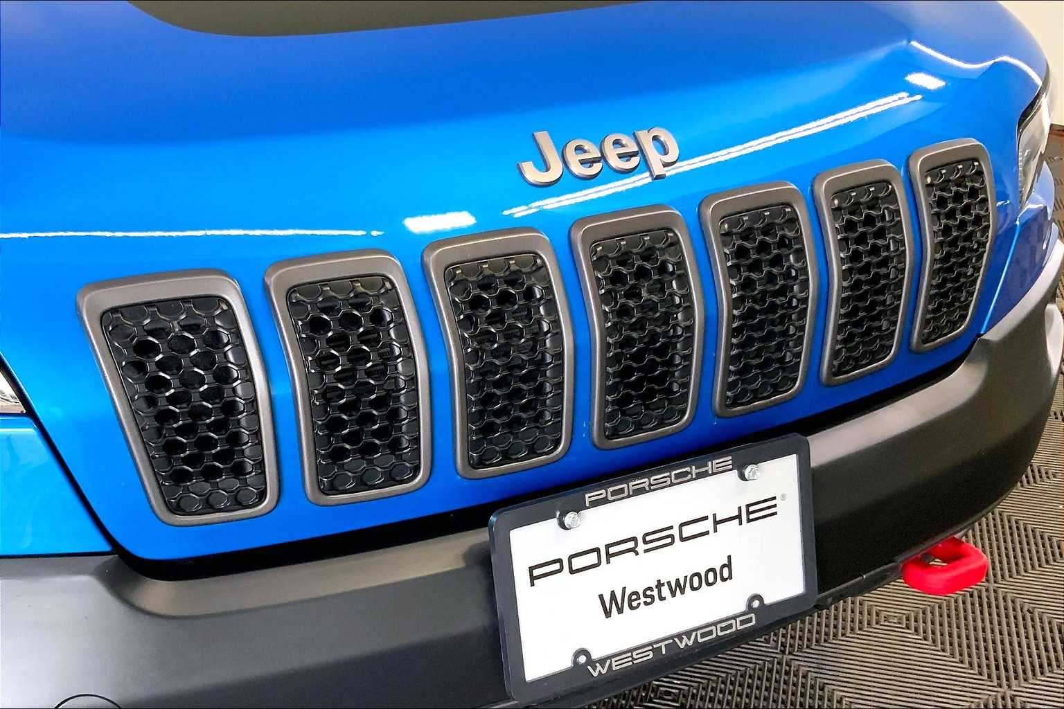 2022 Jeep Cherokee Trailhawk photo 30