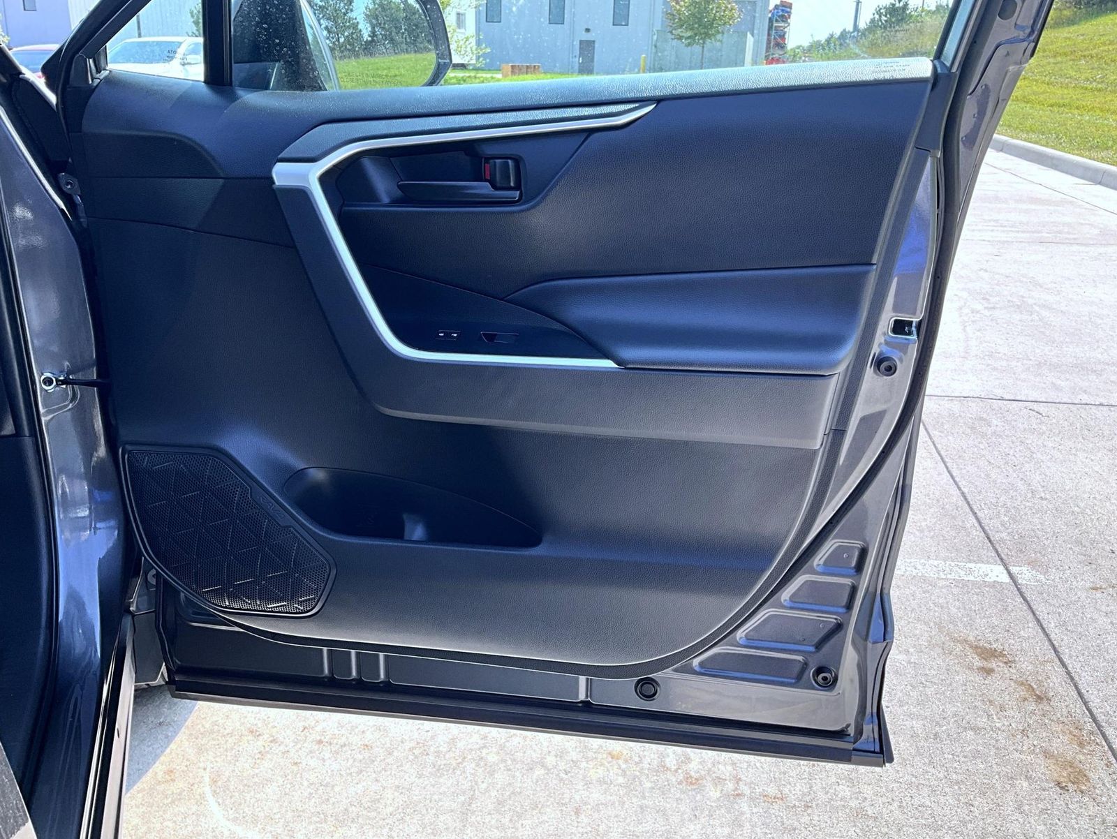 2024 Toyota RAV4 LE photo 15