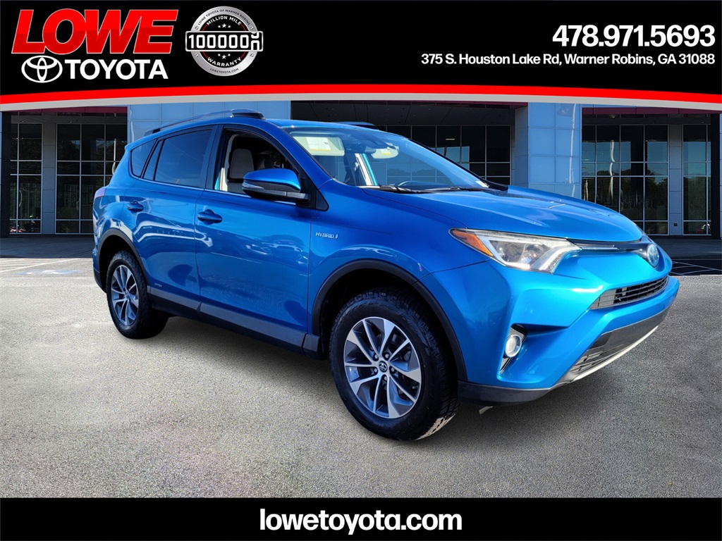 2017 Toyota RAV4 XLE's photo