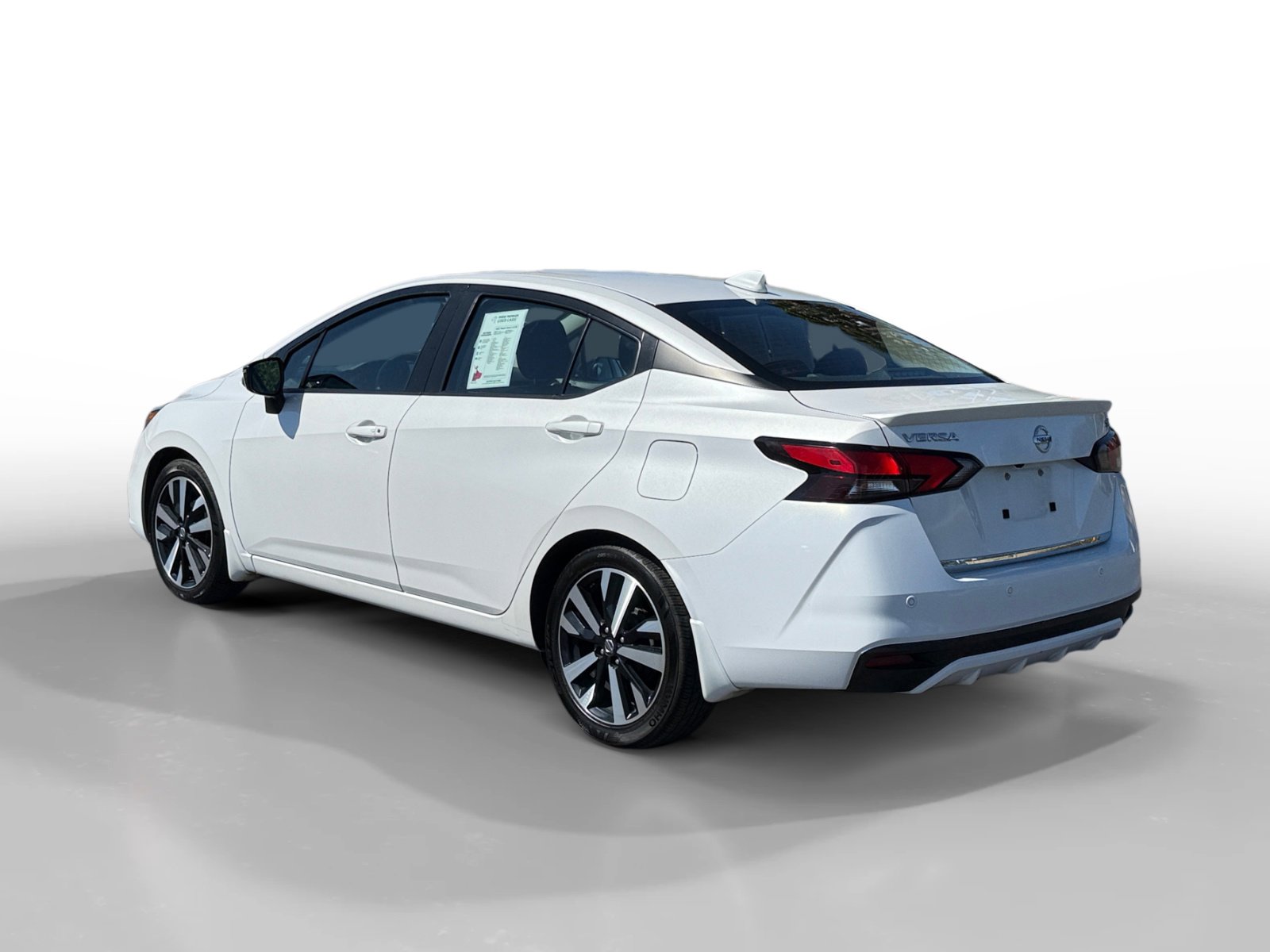 2021 Nissan Versa 1.6 SR photo 3