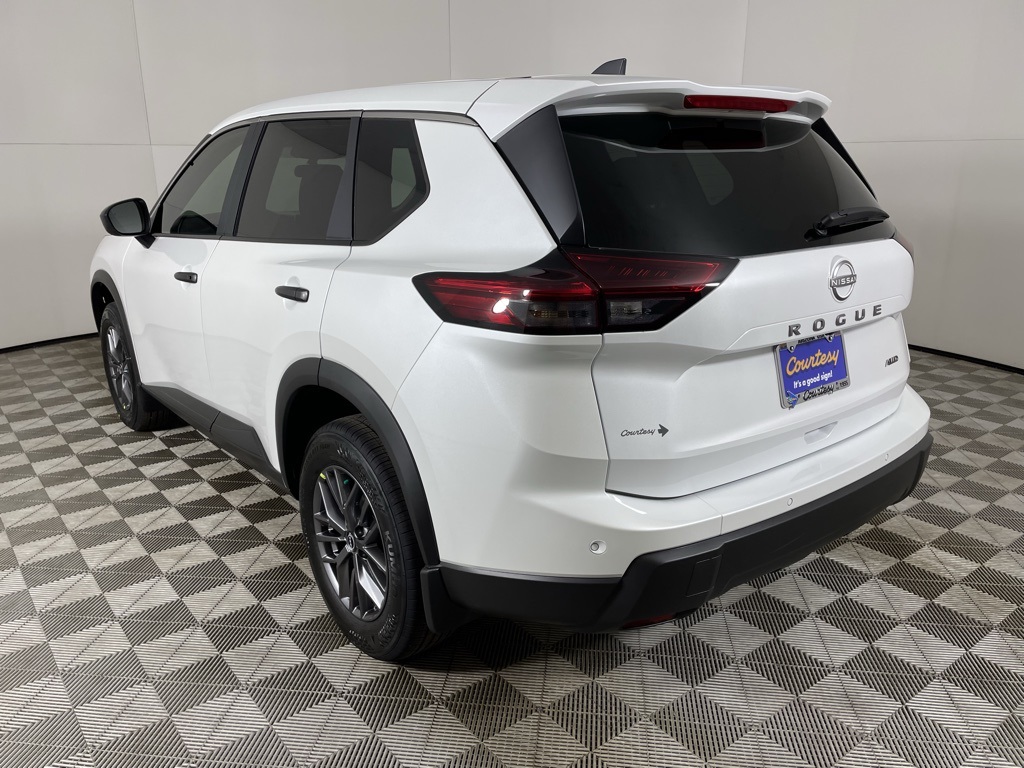 2025 Nissan Rogue S photo 6