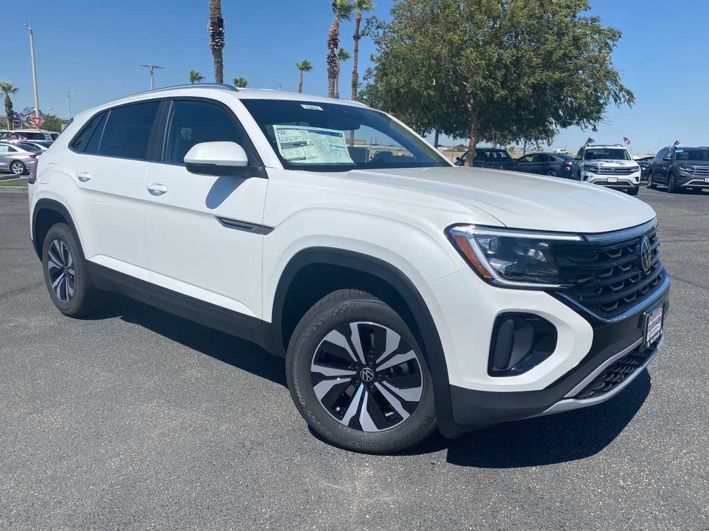 2026 Volkswagen Atlas Cross Sport SE's photo