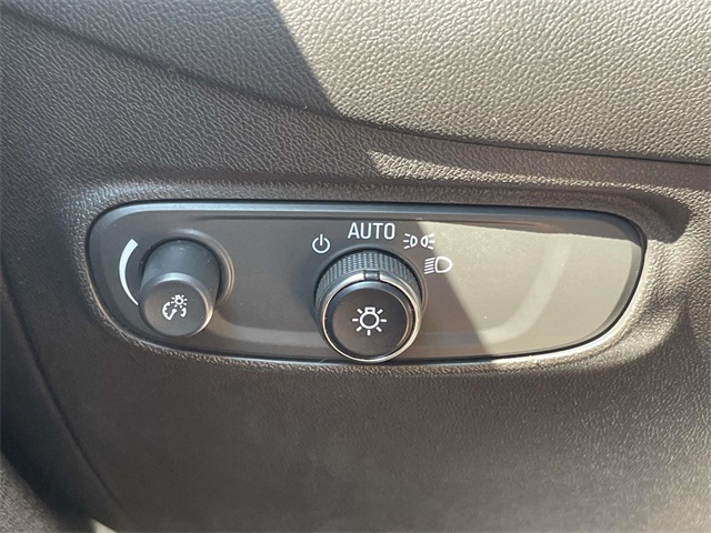 2022 Chevrolet Equinox LT photo 26