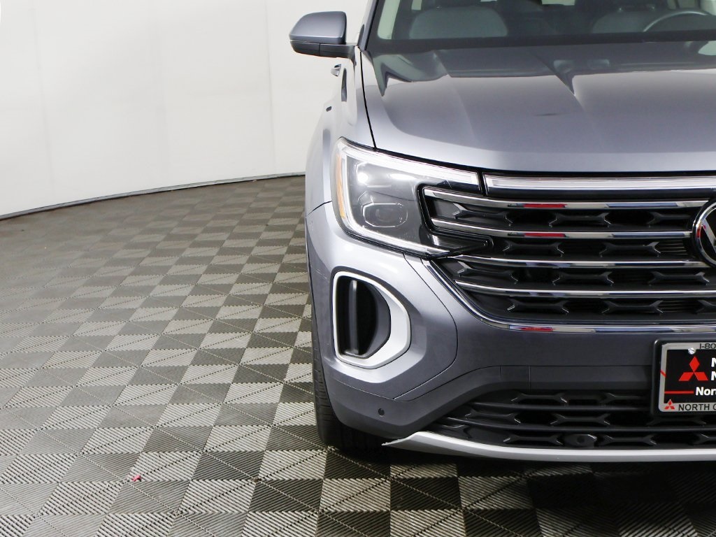 2024 Volkswagen Atlas SE Technology photo 11