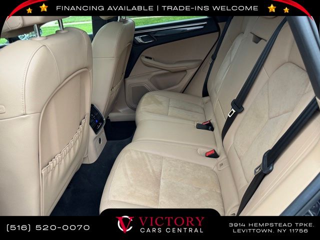 2019 Porsche Macan Base photo 16