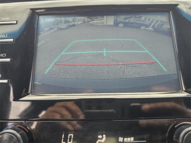 2018 Toyota Camry SE photo 30