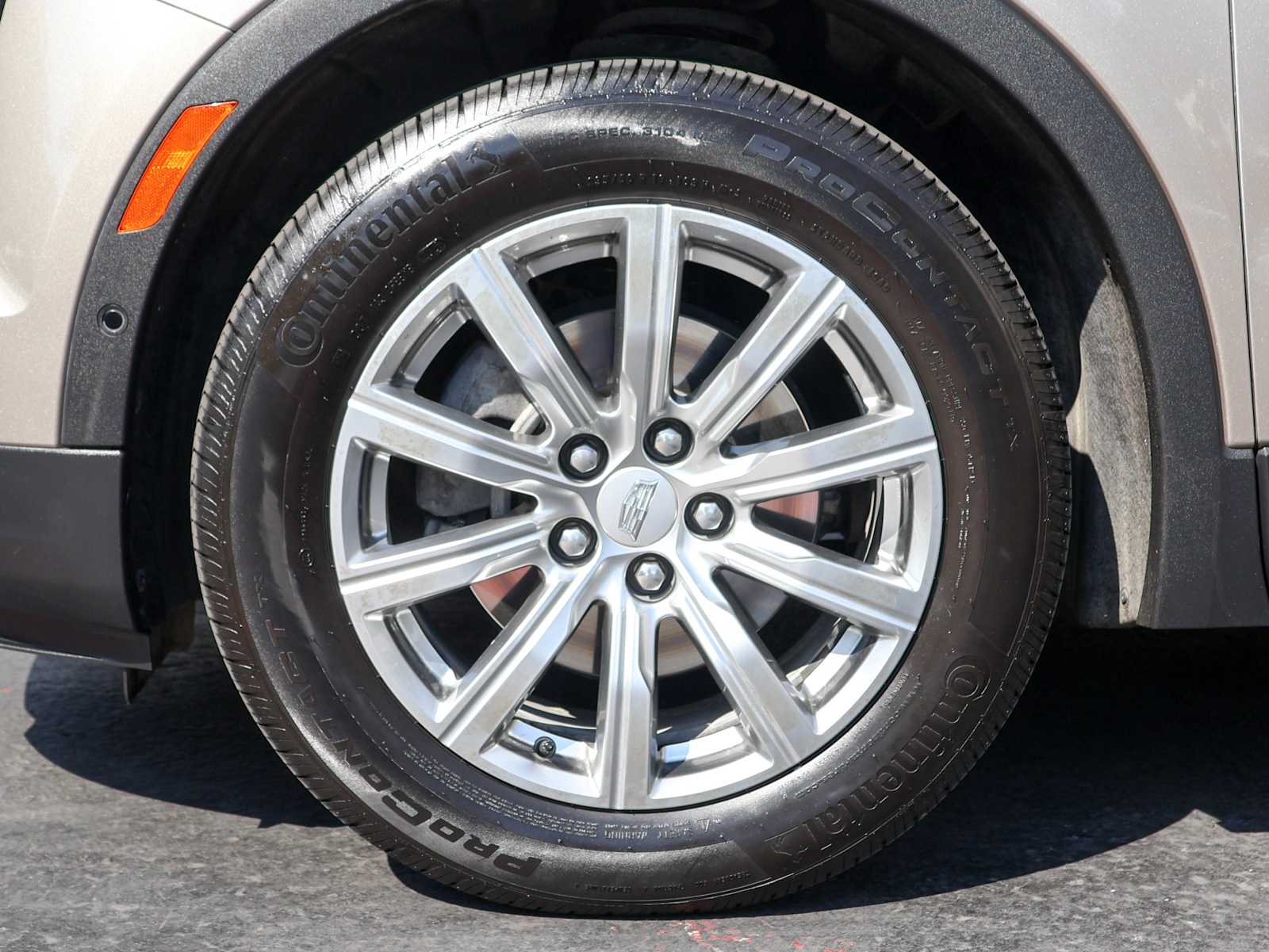 2023 Cadillac XT4 Premium Luxury photo 5