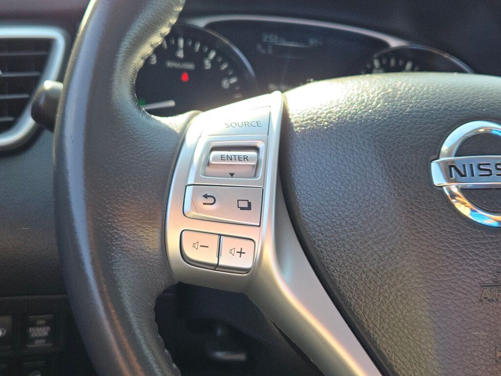2014 Nissan Rogue SL photo 28