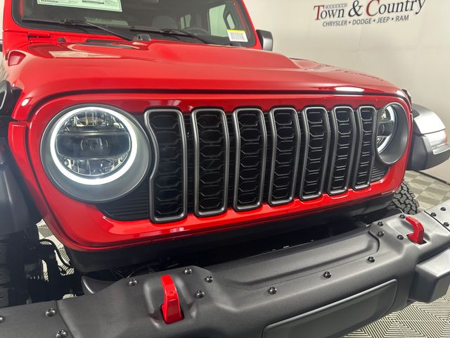 2025 Jeep Wrangler Rubicon photo 5