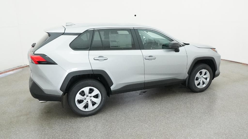 2025 Toyota RAV4 LE photo 24