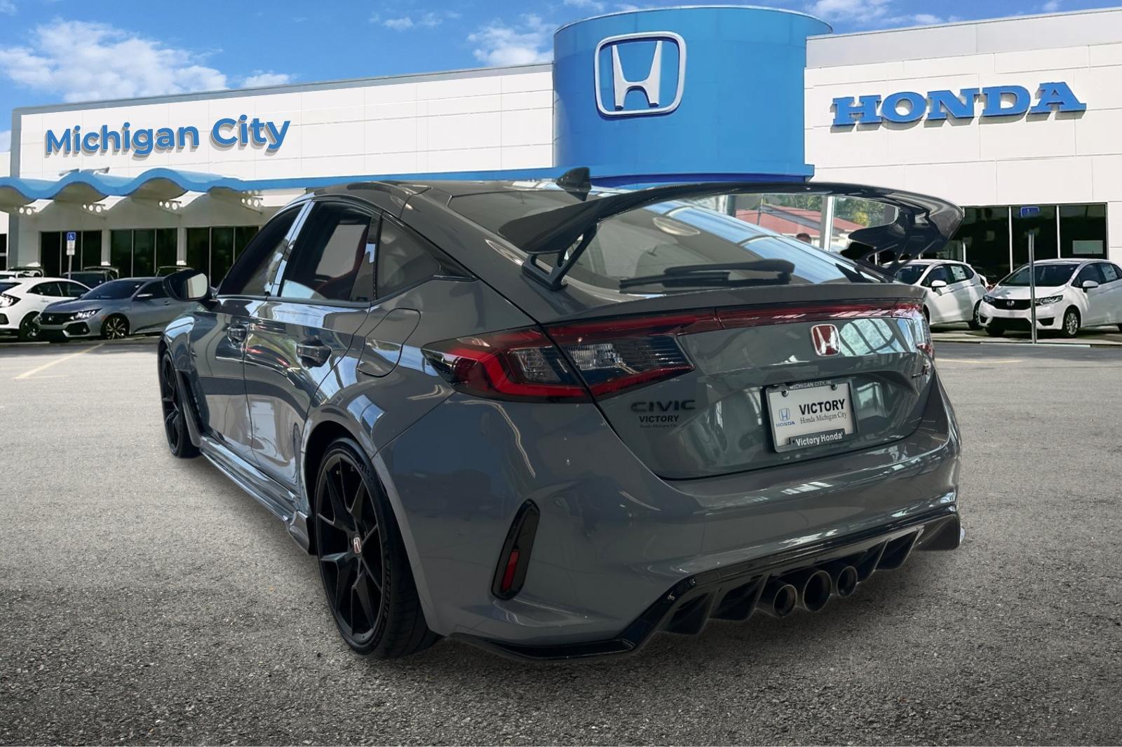 2024 Honda Civic Type R photo 3