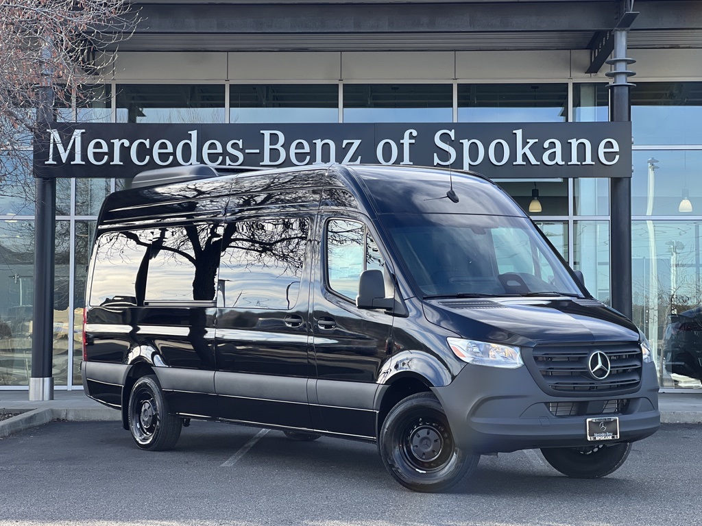 2025 Mercedes-Benz Sprinter Passenger Van 2500's photo
