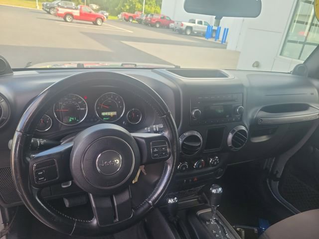 2013 Jeep Wrangler Unlimited Sport photo 10