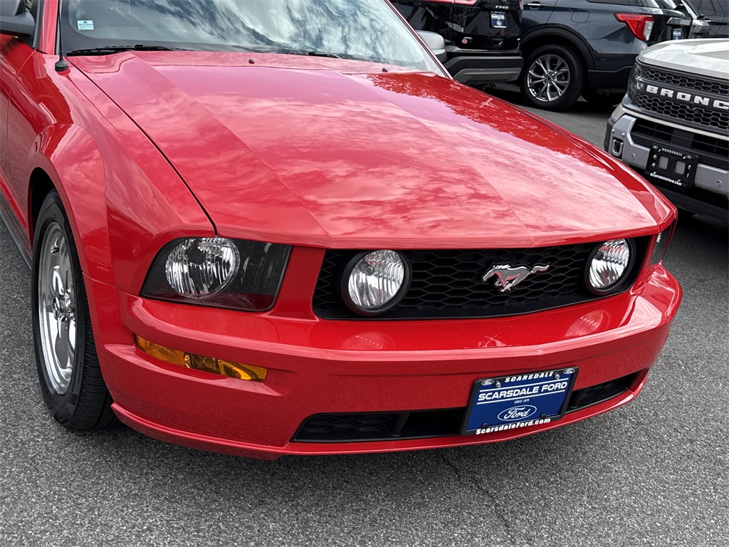 2005 Ford Mustang V6 Premium photo 6