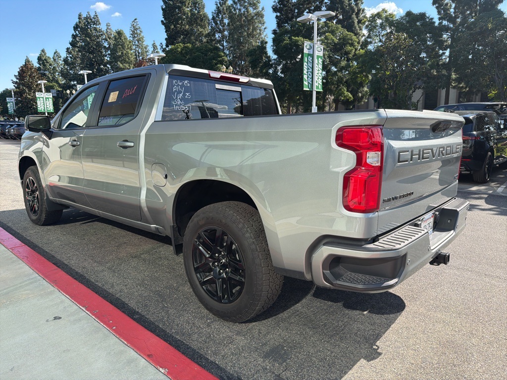 2025 Chevrolet Silverado 1500 RST photo 4