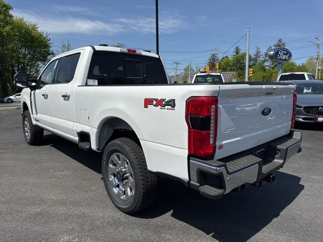 2025 Ford F-350 Lariat photo 4