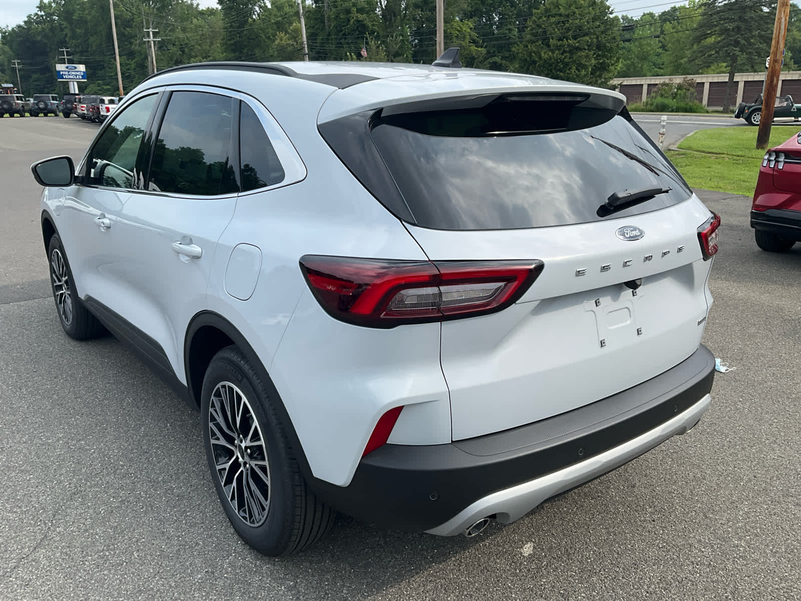 2025 Ford Escape photo 4