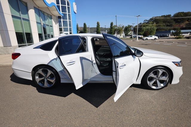 2020 Honda Accord Touring 2.0T photo 19