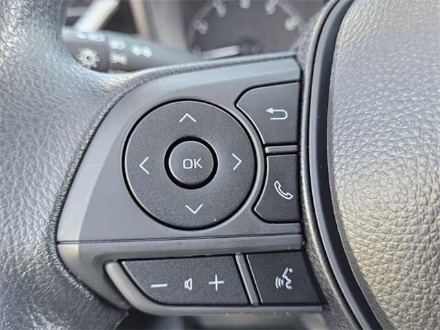 2025 Toyota Corolla LE photo 25