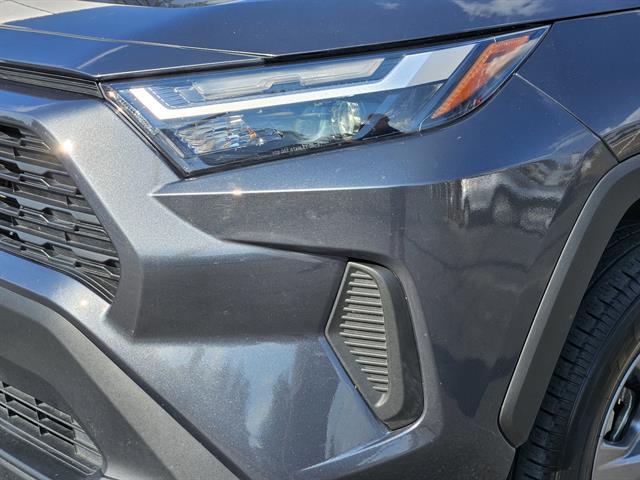2024 Toyota RAV4 XLE photo 2