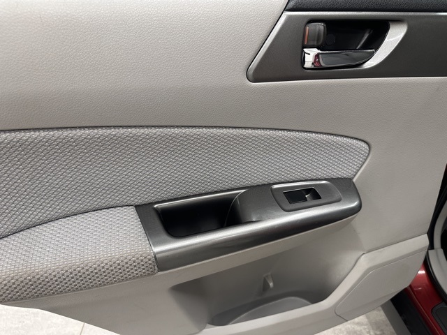 2012 Subaru Forester 2.5X Premium photo 14