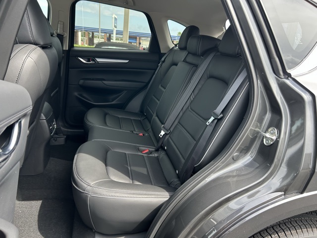 2025 Mazda CX-5 2.5 S Preferred photo 9