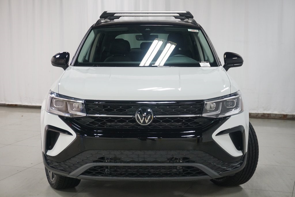 2024 Volkswagen Taos SE photo 6