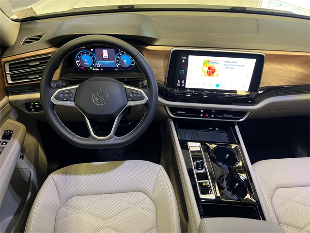 2026 Volkswagen Atlas SE Technology photo 12