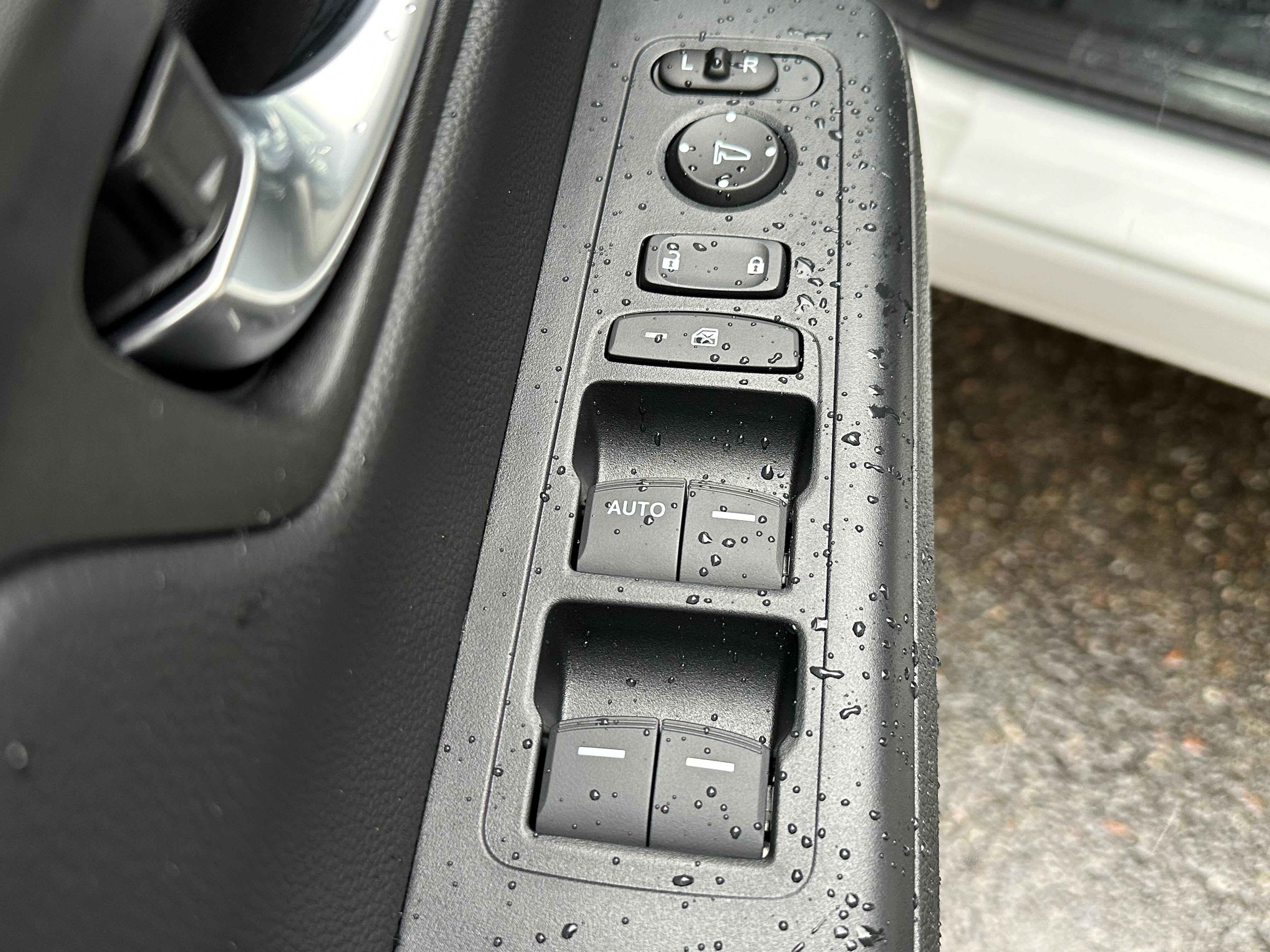 2025 Honda CR-V LX photo 5