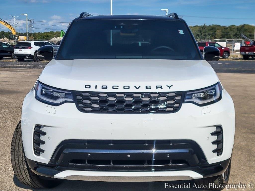 2024 Land Rover Discovery SE photo 3