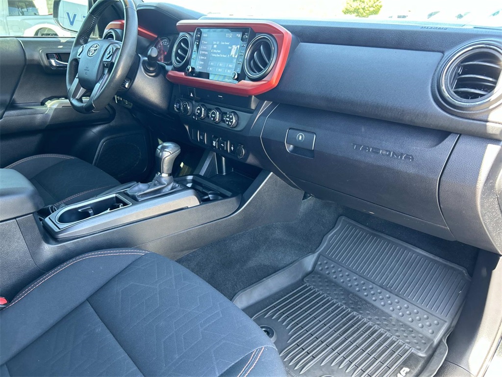 2020 Toyota Tacoma TRD Off-Road photo 21