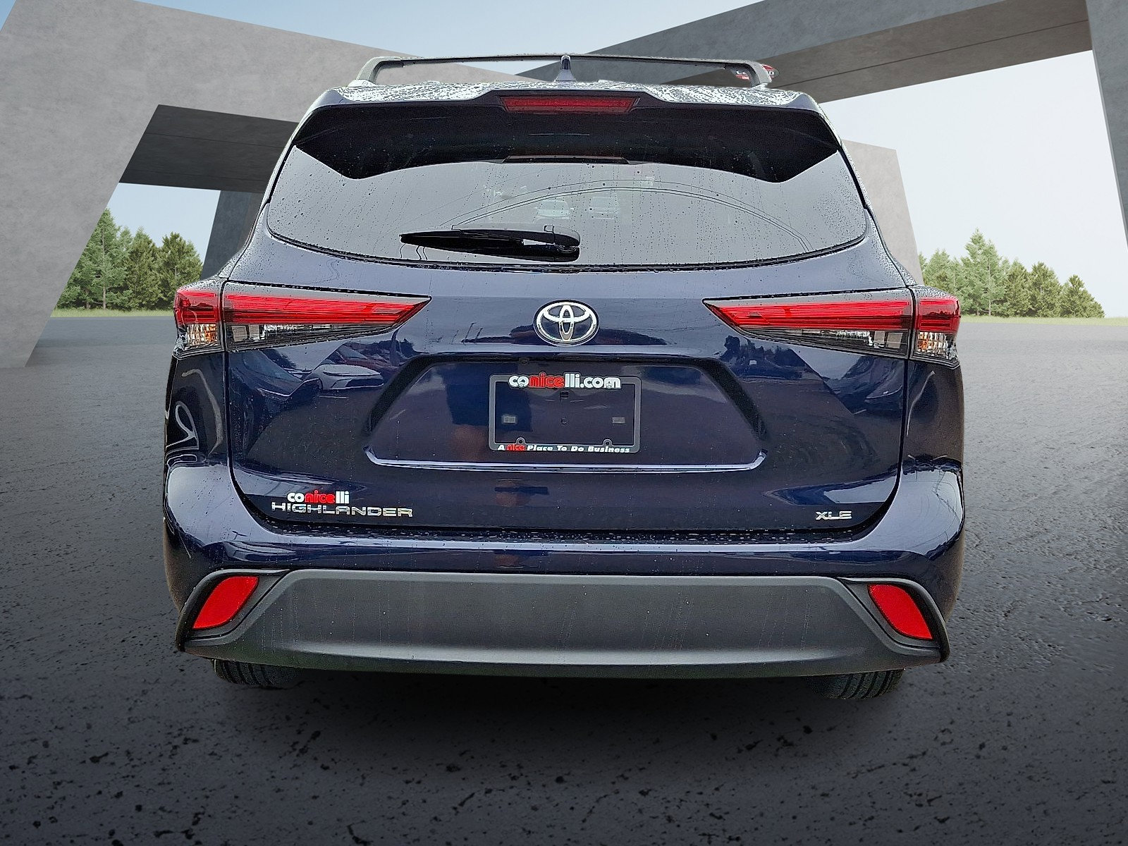 2023 Toyota Highlander XLE photo 4