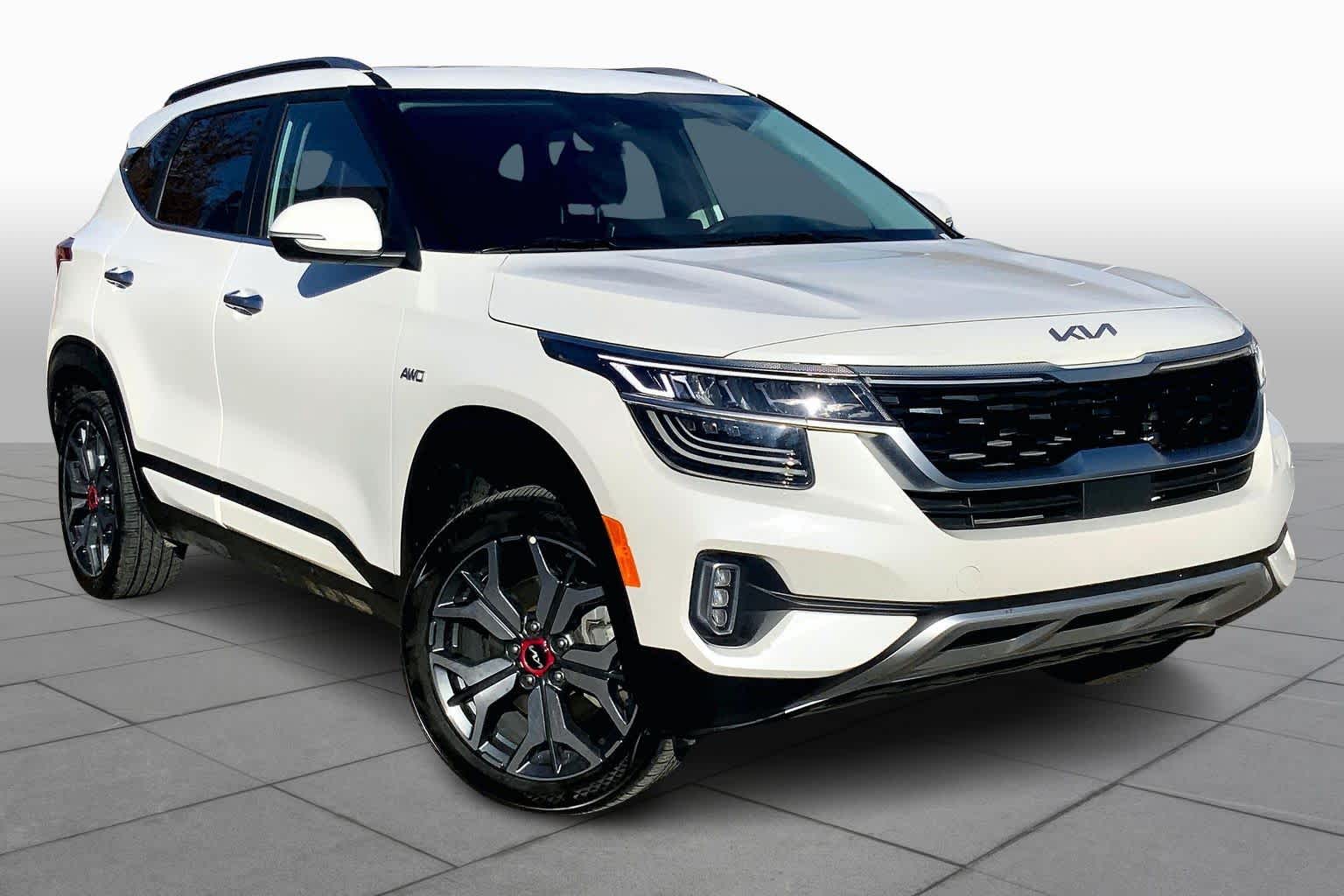 Certified 2023 Kia Seltos SX with VIN KNDETCA28P7443206 for sale in Kansas City