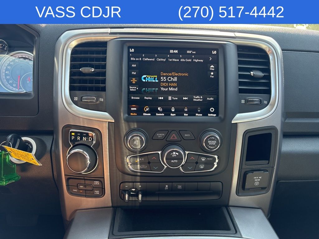 2023 Ram 1500 SLT photo 18