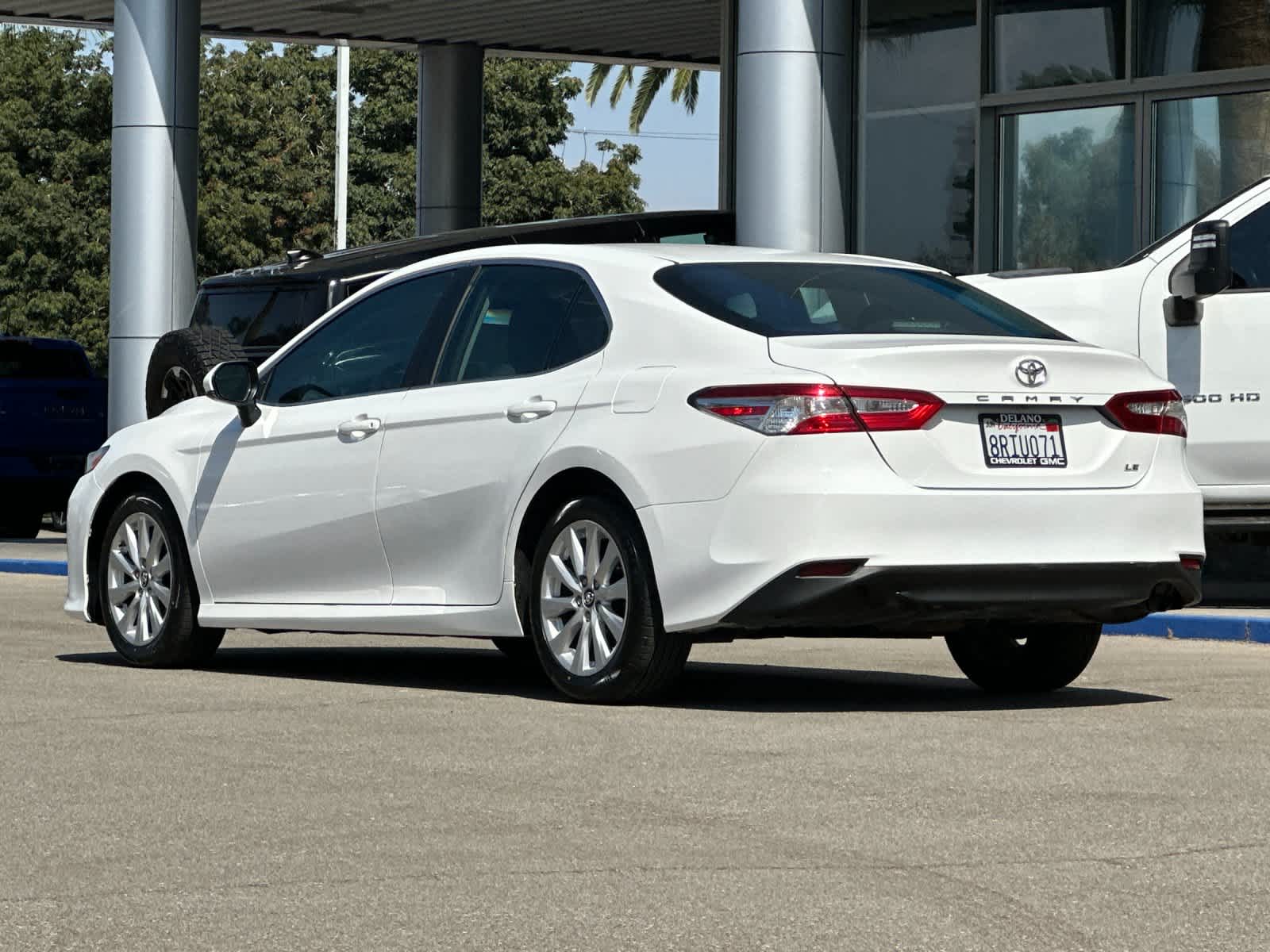 2018 Toyota Camry LE photo 3