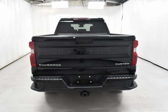 2022 Chevrolet Silverado 1500 Custom photo 5