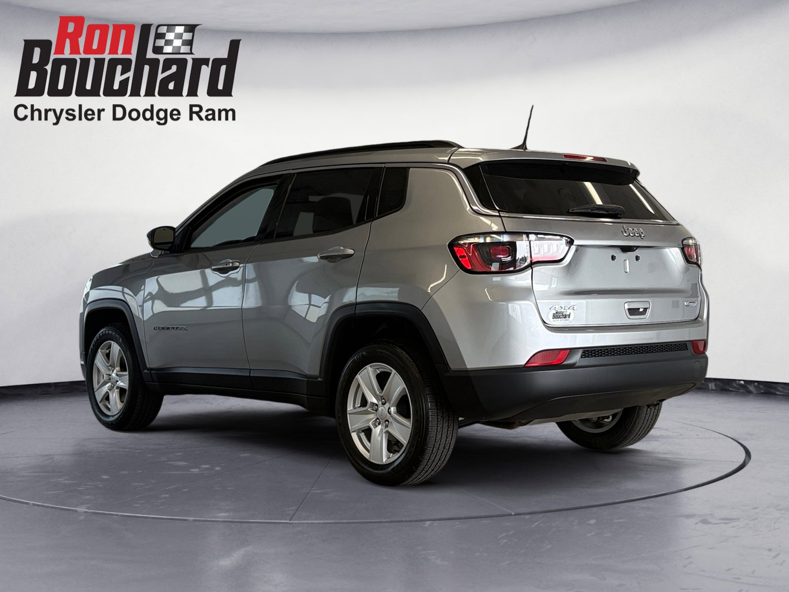 2022 Jeep Compass Latitude photo 4