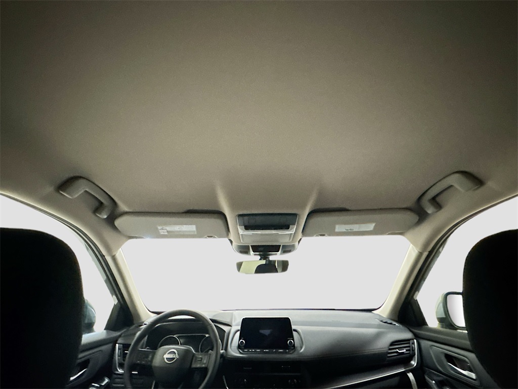 2026 Nissan Rogue SV photo 15