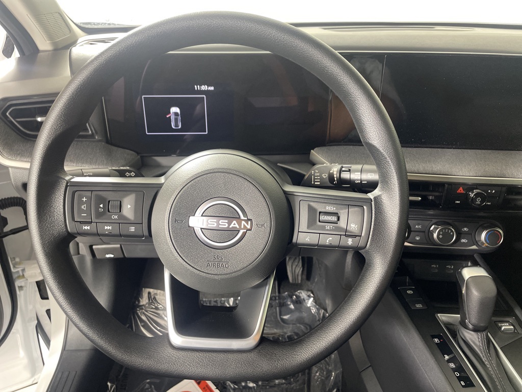 2025 Nissan Kicks SV photo 23