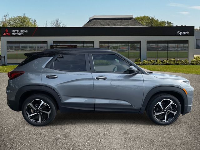 2022 Chevrolet Trailblazer RS photo 2