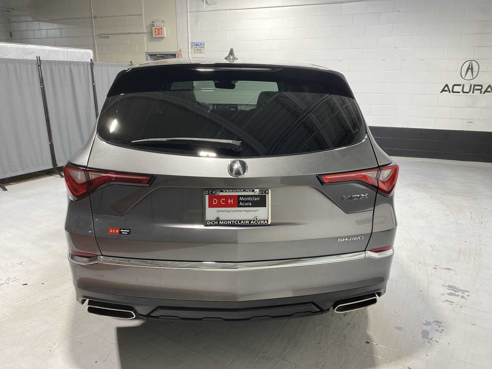 2023 Acura MDX SH-AWD photo 5