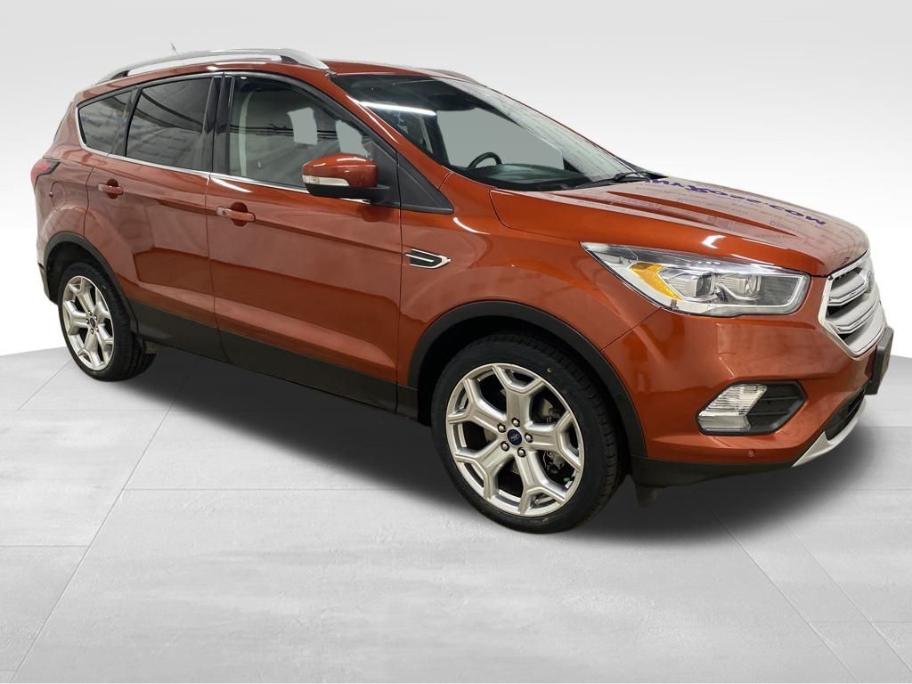 2019 Ford Escape Titanium photo 2